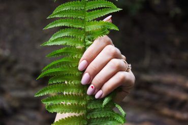 eco_friendly manicure