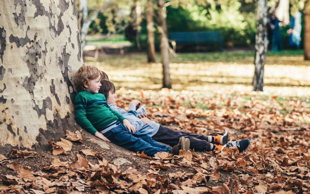 niños en la naturaleza